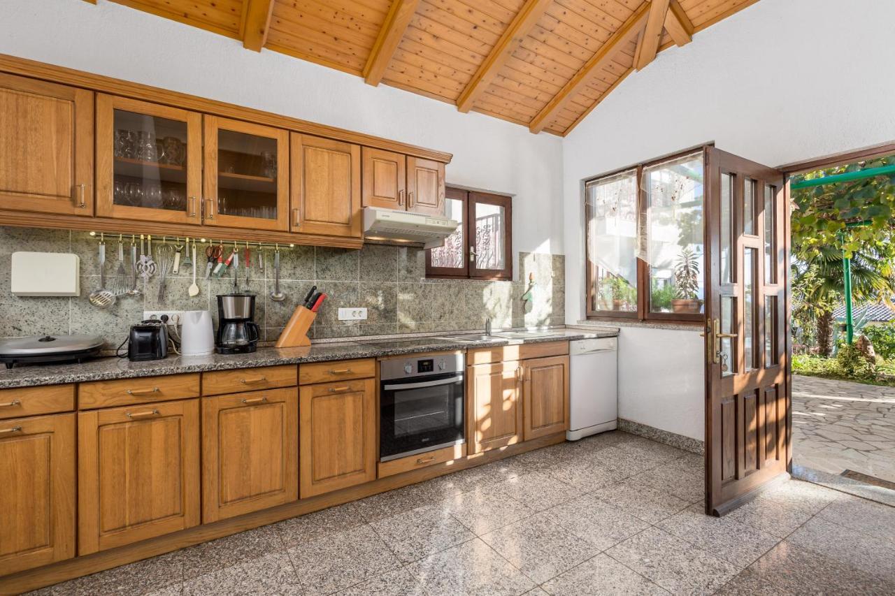 Holiday House Marica Lovran Exterior foto